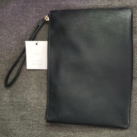 ❄️Lauren Conrad pouch/wristlet❄️ - Picture 2 of 5